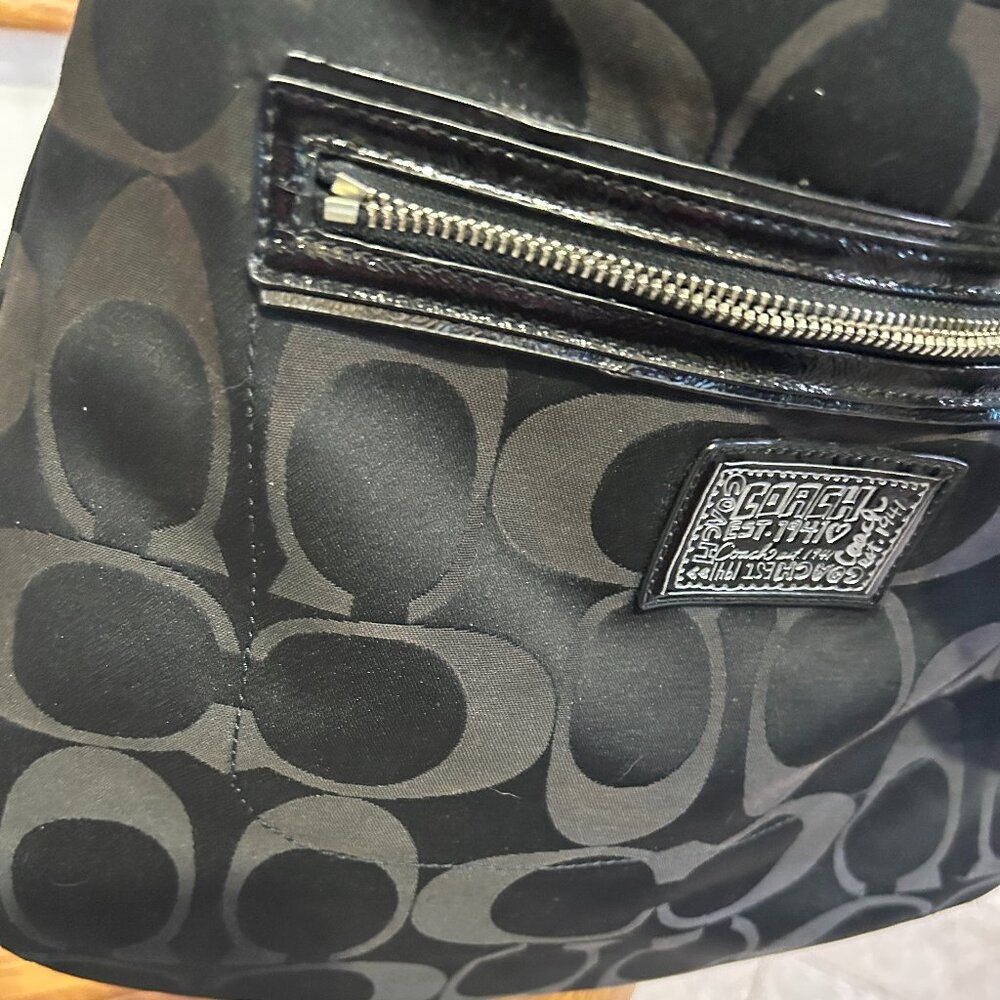 Coach Poppy Signature Convertible Hobo Bag Black Patent Trim Silver Hardware - Picture 5 of 10
